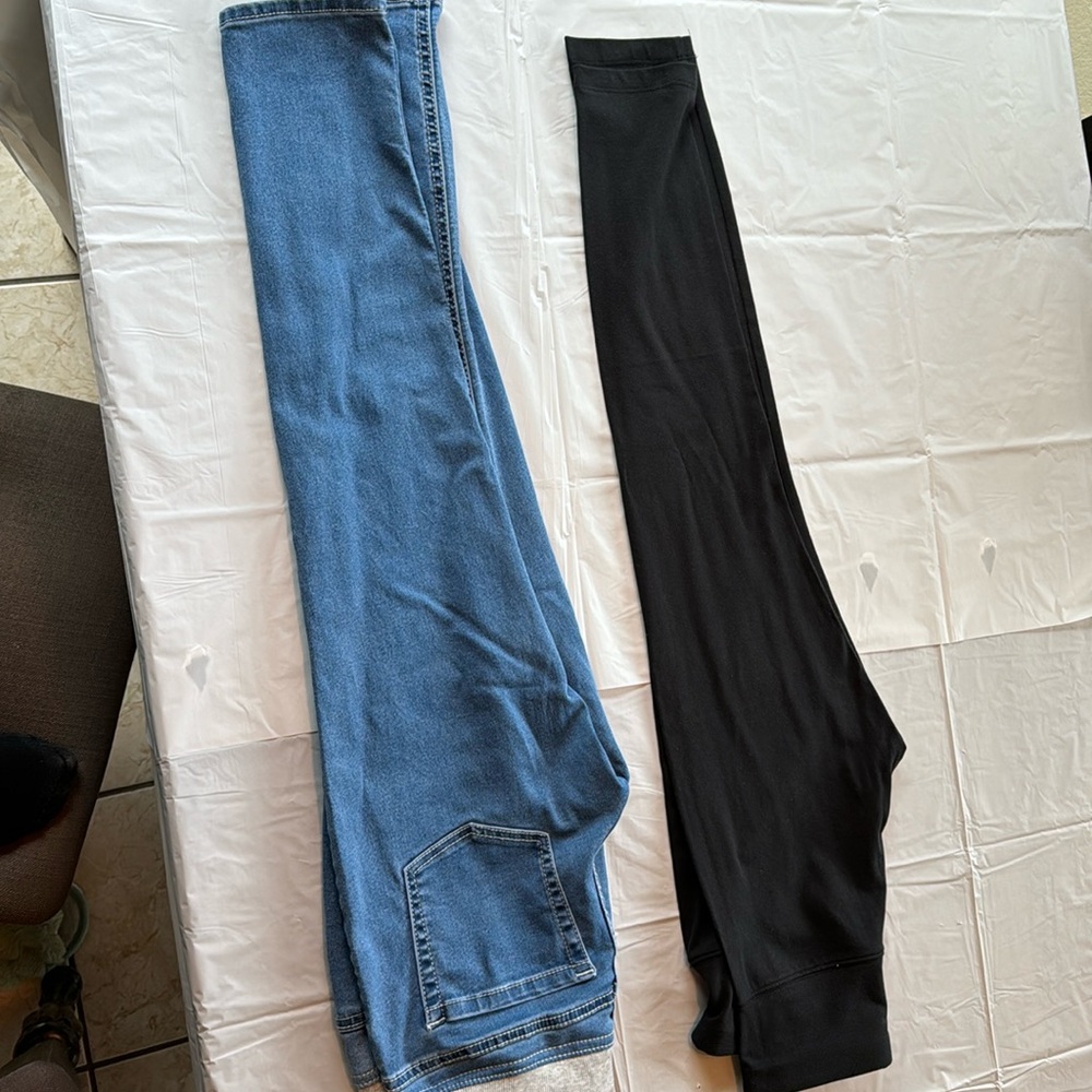 Bundle of 2 bottoms size 12/14 and 14/16 jegging